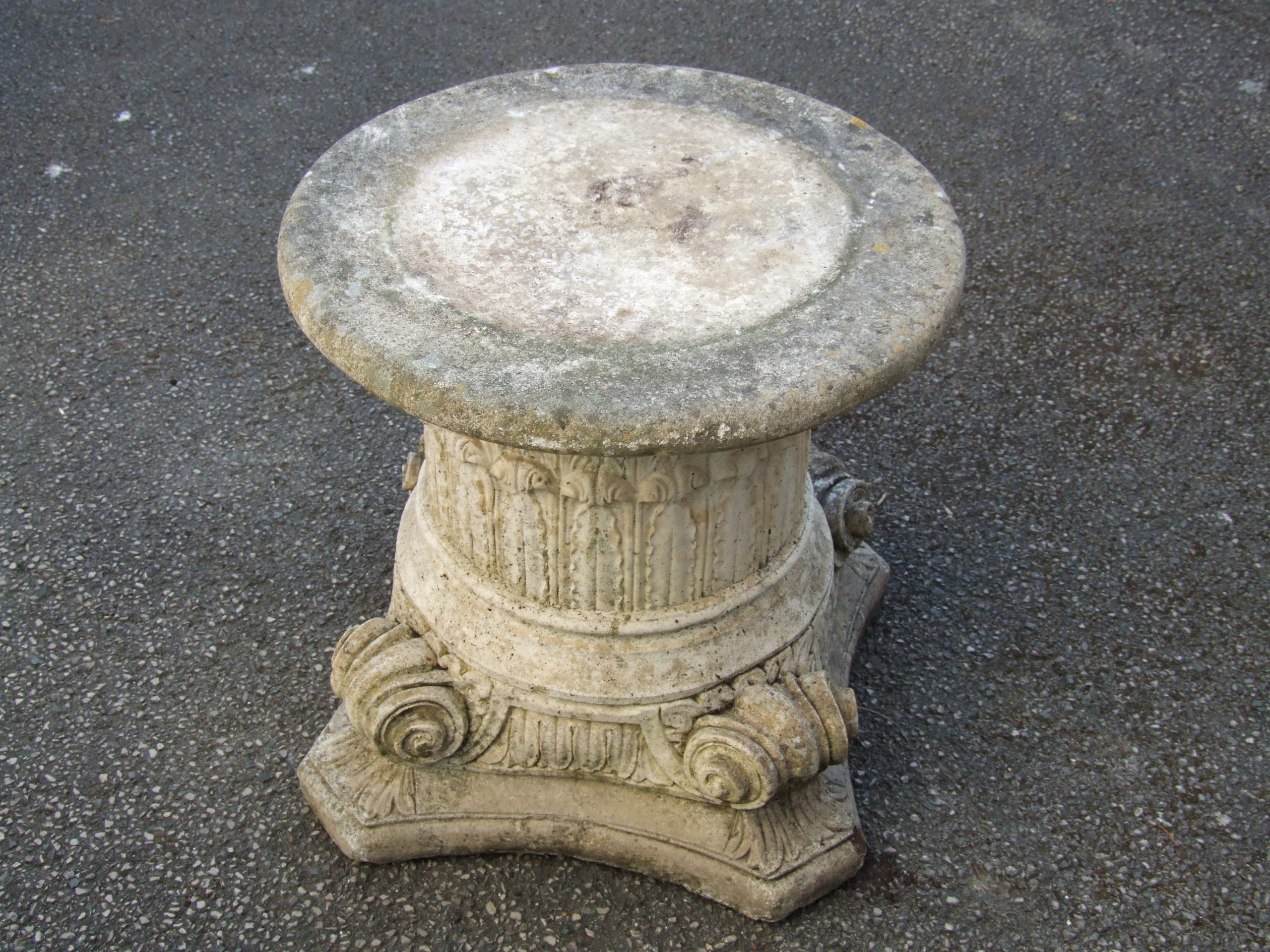 Corinthian Stone Plinth - Image 2