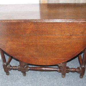 Georgian 18th Century Oak Country House Oval Gateleg Table