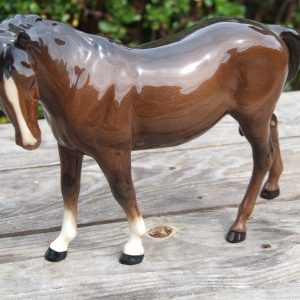 Beswick Mare Facing Left Bay Brown Gloss Version 976