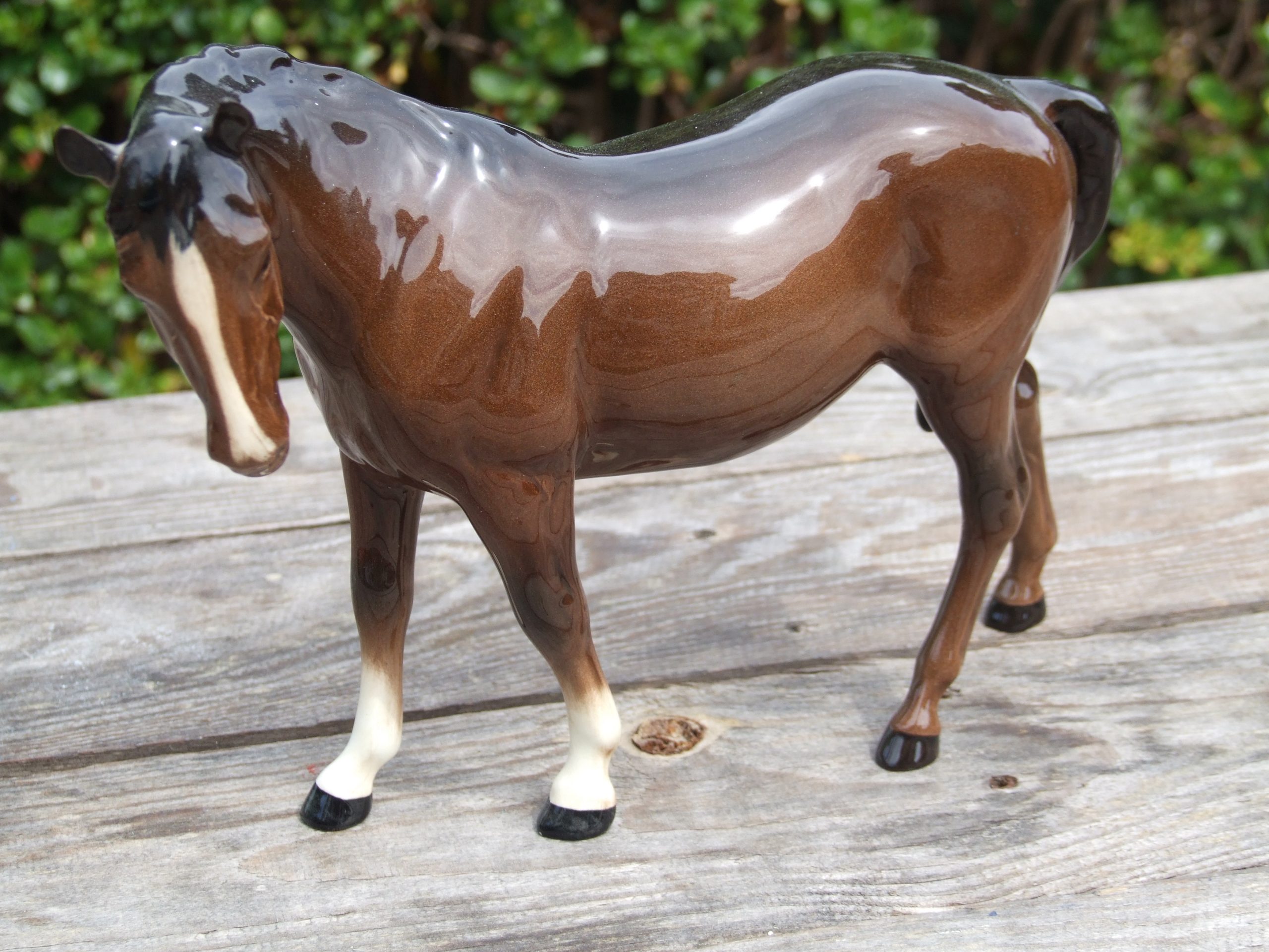 Beswick Mare Facing Left Bay Brown Gloss Version 976